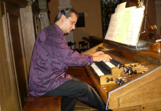 un-brillant-concert-d-orgue.jpg - LEAD Technologies Inc. V1.01